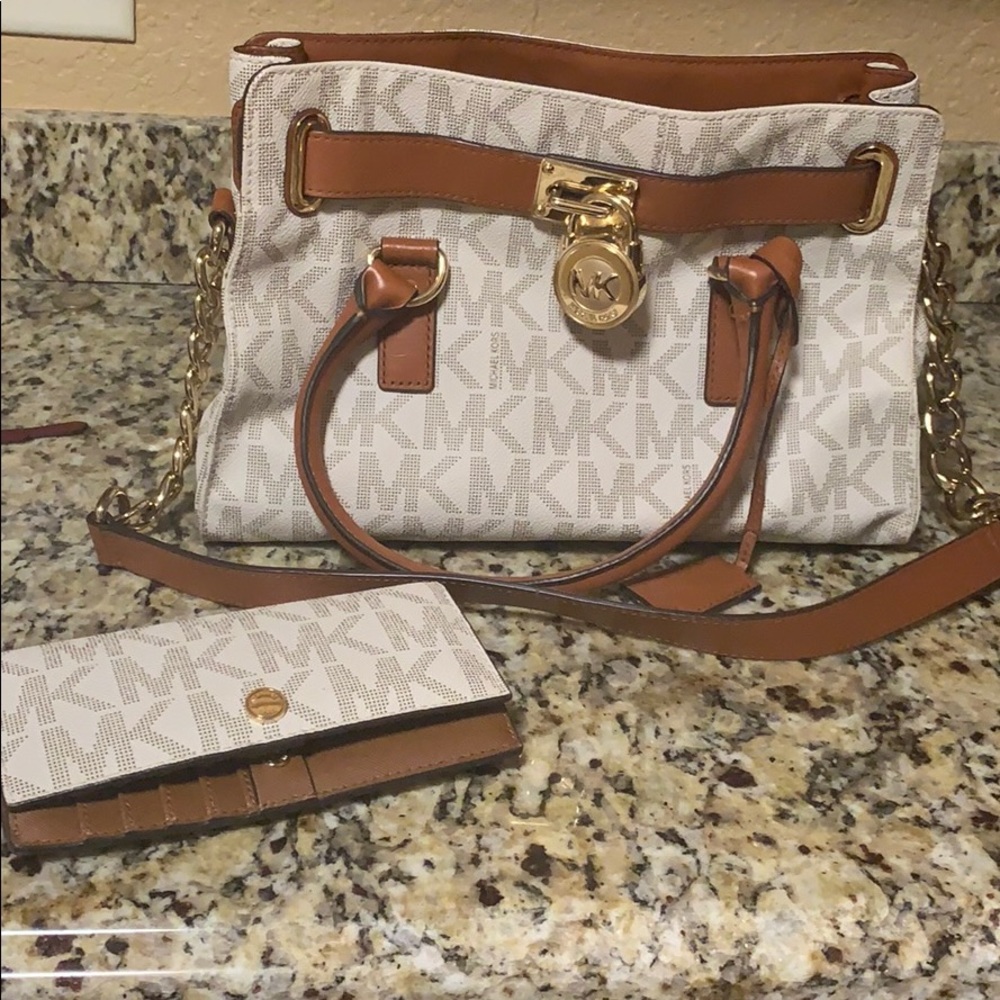 MK purse and wallet